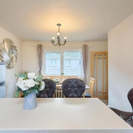 Apartment Town Square Townhouse - Location In Galway